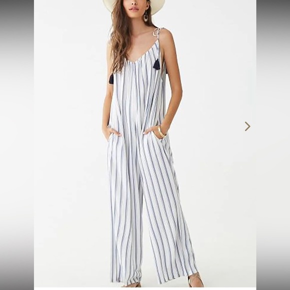 Forever 21 Striped Jumpsuit size Large - Picture 1 of 8